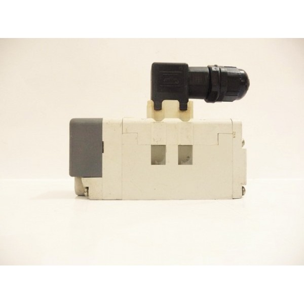 Pneumatic Solenoid Valve, VQ7-6-FPG-D-9NR, SMC, Japan (14 Days Warrenty on Entire Stock)